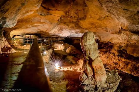 ghar dalam cave malta.